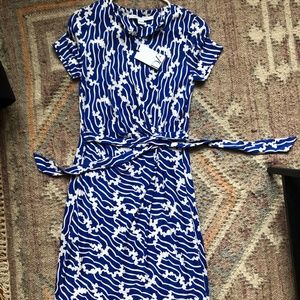 DVF Faux-Wrap Silk Zoe Dress Size 4 NWT